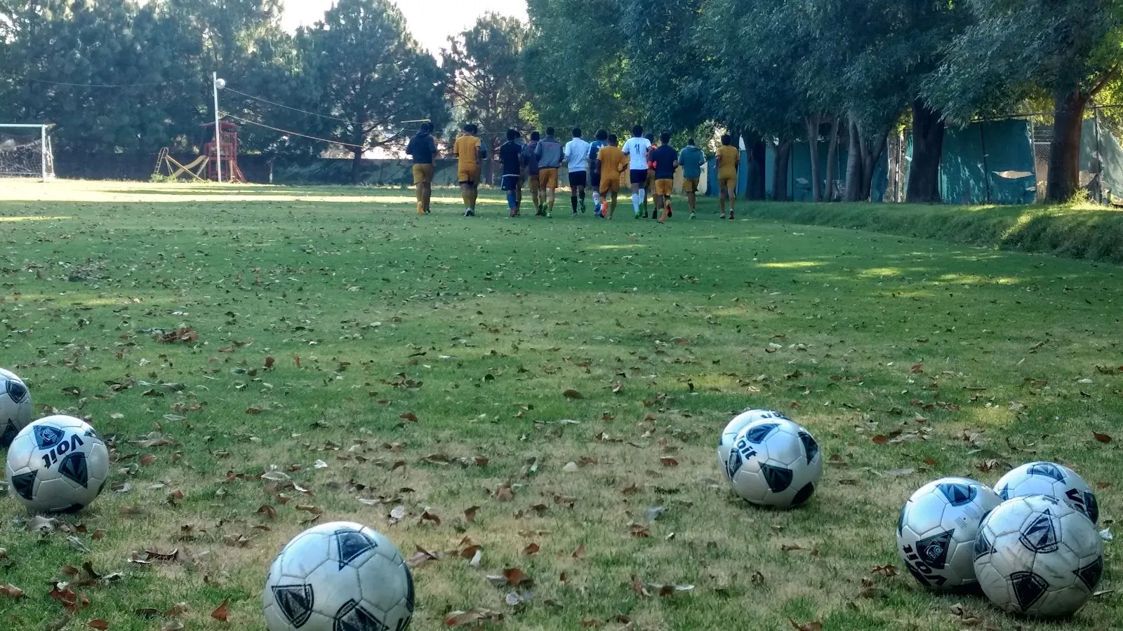 La cancha de fútbol